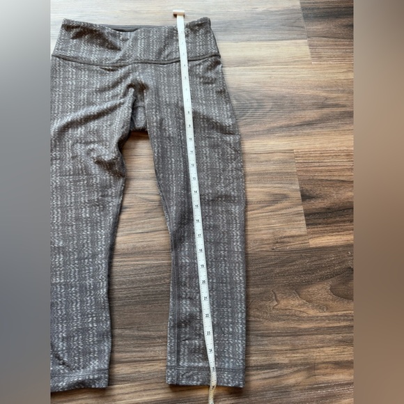 lululemon athletica Gray Patterned Leggings - Picture 4 of 6